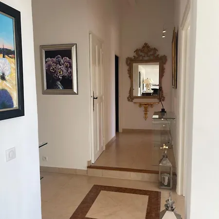 Villa Luxe Et Calme Avec Vue Panoramique à Antibes