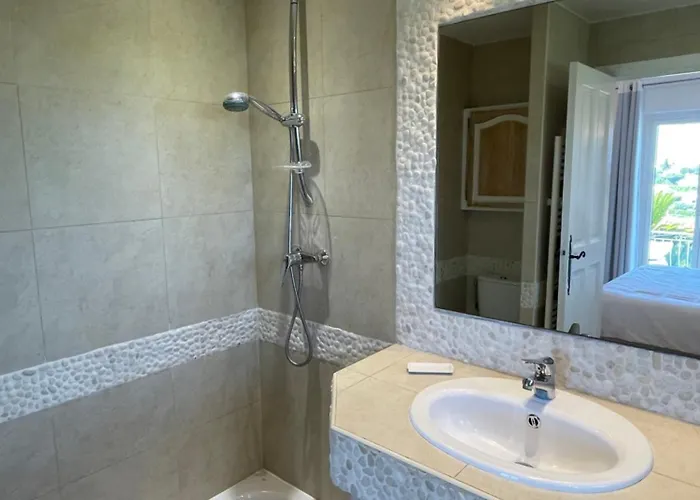 Villa Luxe Et Calme Avec Vue Panoramique A Antibes